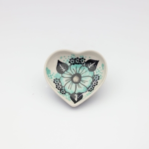 Heart saucer (A7 D107) 
