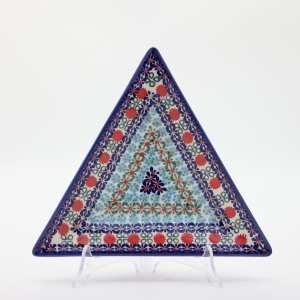 Triangular ceramic platter (A552 D30) 