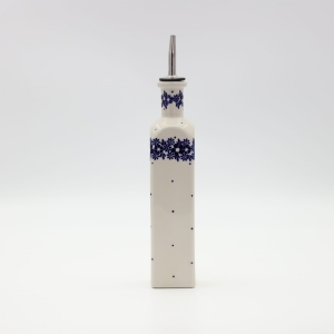 Olive oil bottle with pourer square (A544 D51)          